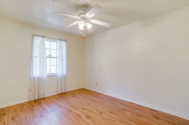 3031 Las Vegas Trail, Fort Worth, TX 76116