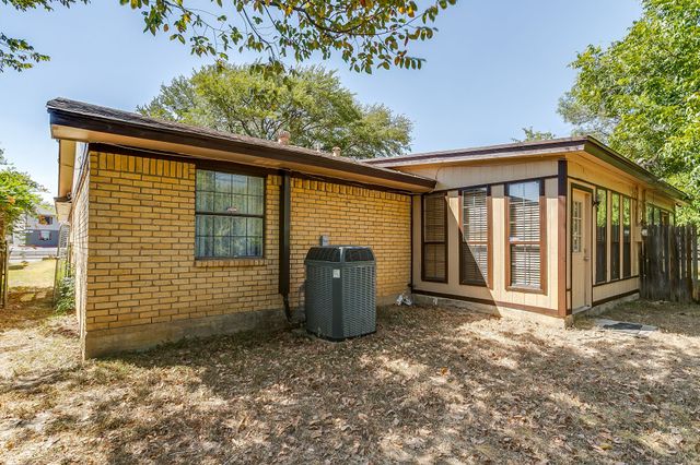 3031 Las Vegas Trail, Fort Worth, TX 76116