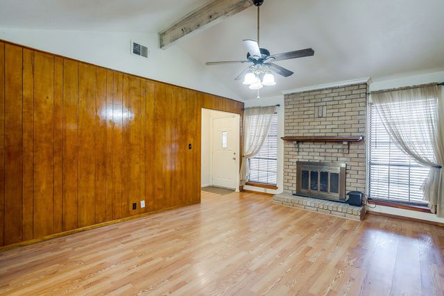 3031 Las Vegas Trail, Fort Worth, TX 76116
