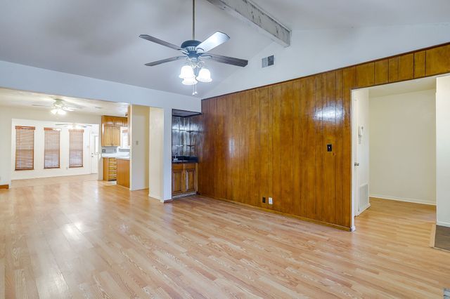 3031 Las Vegas Trail, Fort Worth, TX 76116