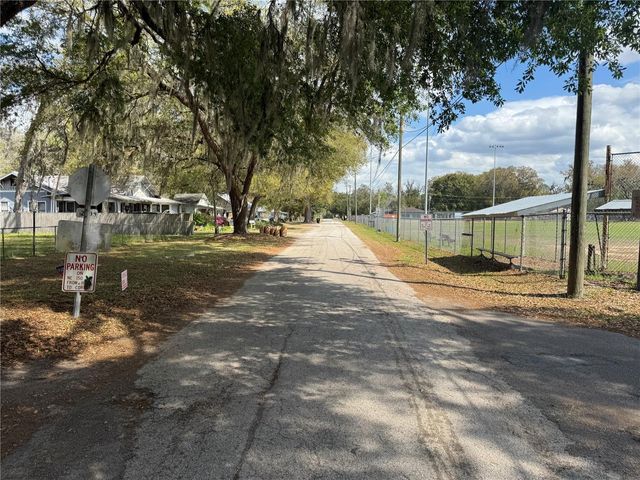 14370 NE 150TH AVENUE, Waldo, FL 32694