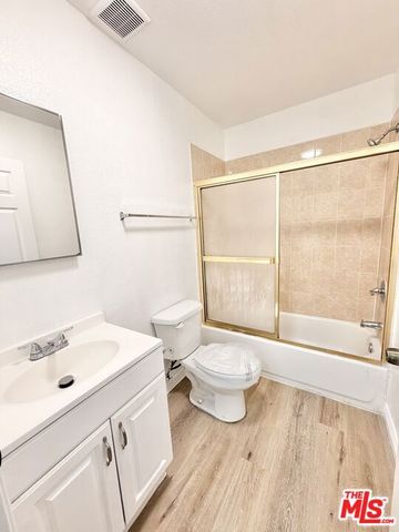 138 W 93rd Street, Los Angeles, CA 90003