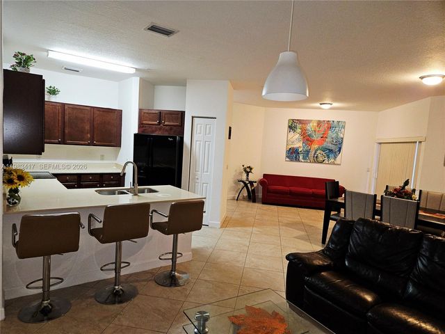 290 NW 109th Ave 107, Miami, FL 33172