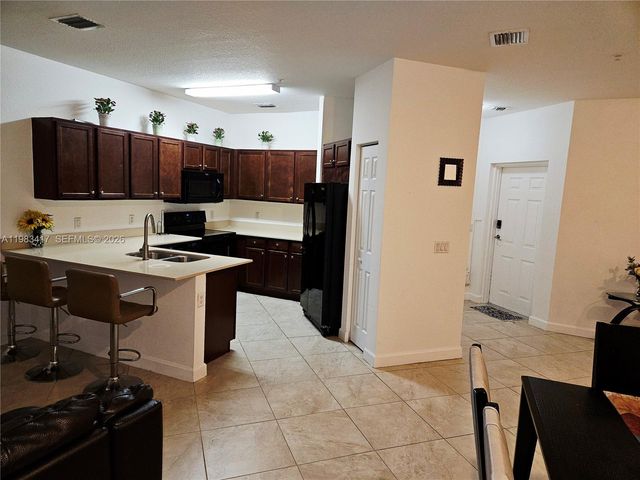 290 NW 109th Ave 107, Miami, FL 33172