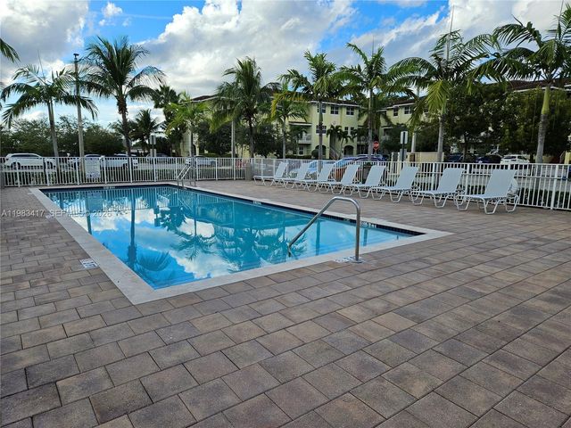 290 NW 109th Ave 107, Miami, FL 33172