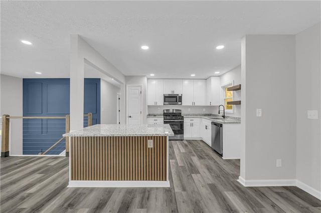 6956 Kimberland Gardens Lane, Lithonia, GA 30058