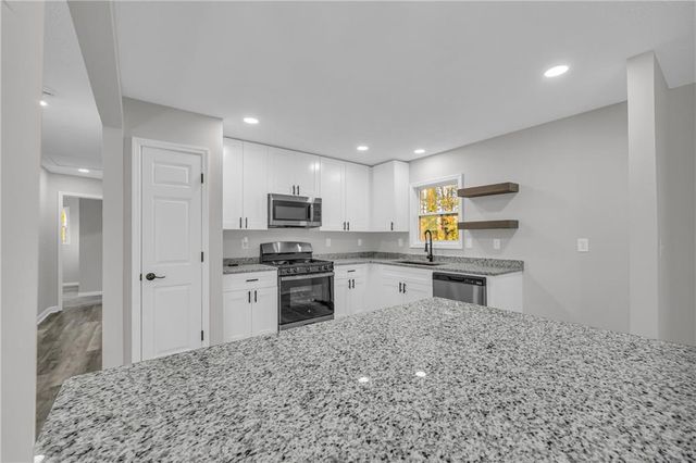 6956 Kimberland Gardens Lane, Lithonia, GA 30058