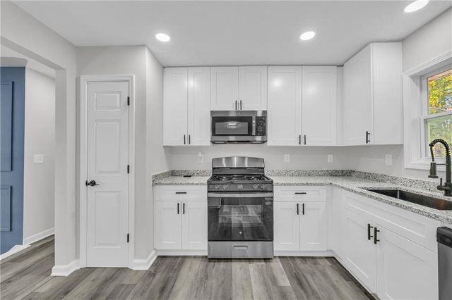 6956 Kimberland Gardens Lane, Lithonia, GA 30058