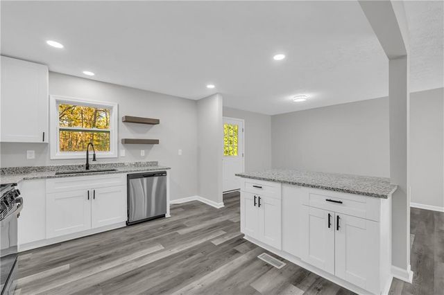 6956 Kimberland Gardens Lane, Lithonia, GA 30058