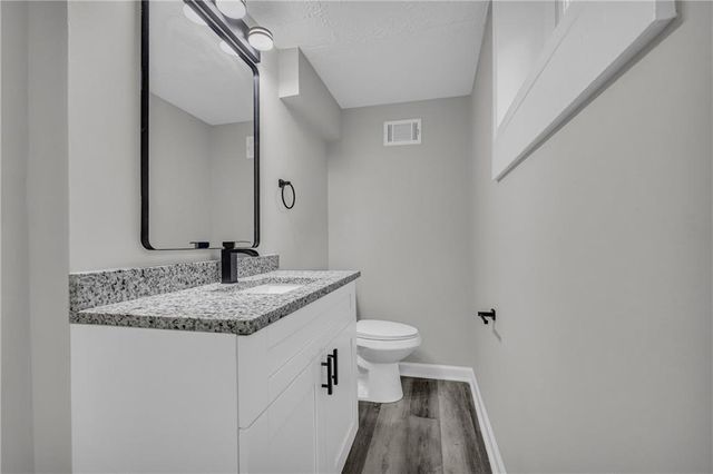 6956 Kimberland Gardens Lane, Lithonia, GA 30058