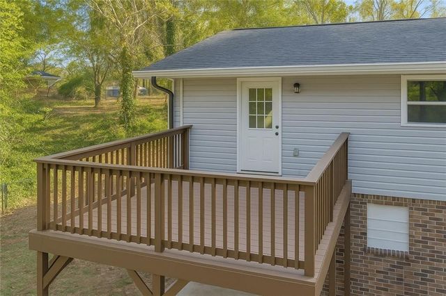 6956 Kimberland Gardens Lane, Lithonia, GA 30058