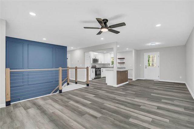 6956 Kimberland Gardens Lane, Lithonia, GA 30058