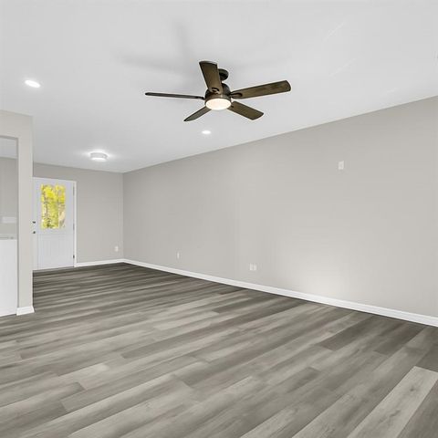 6956 Kimberland Gardens Lane, Lithonia, GA 30058