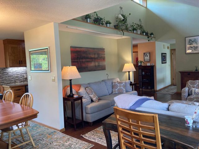 875 20th Street, Windom, MN 56101
