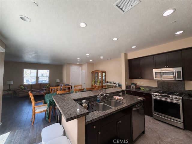 850 E Mountain Way C, Azusa, CA 91702