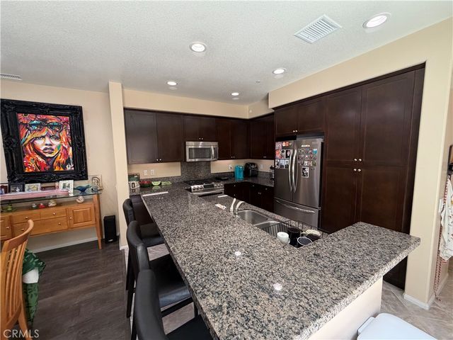 850 E Mountain Way C, Azusa, CA 91702
