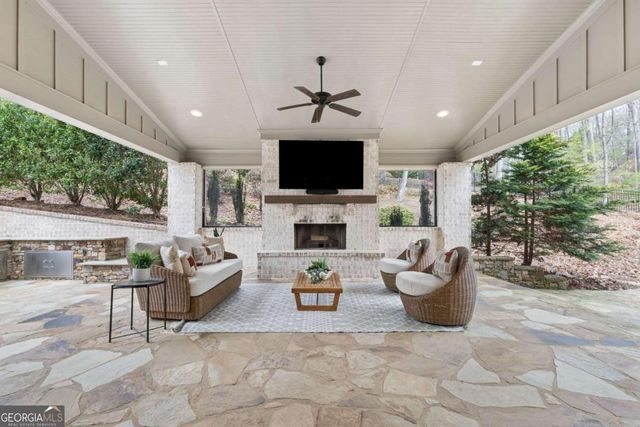 5055 Pointer Ridge, Flowery Branch, GA 30542