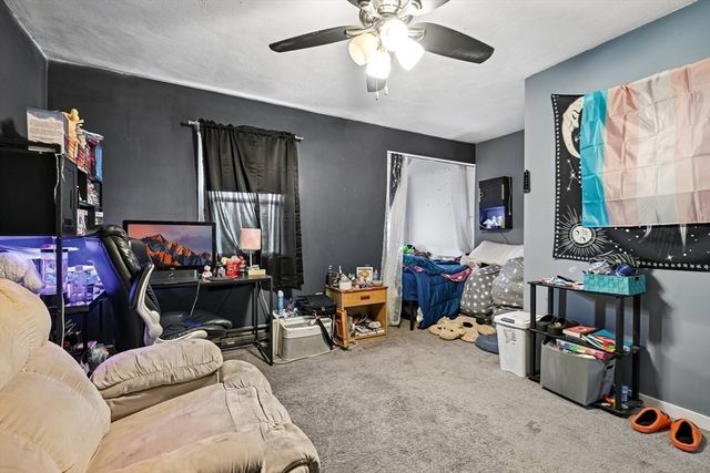 42 Wrentham Rd 42, Worcester, MA 01602