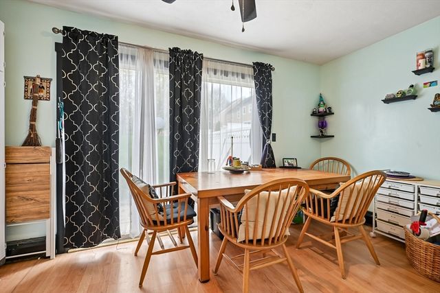 42 Wrentham Rd 42, Worcester, MA 01602