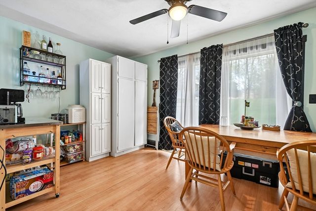 42 Wrentham Rd 42, Worcester, MA 01602