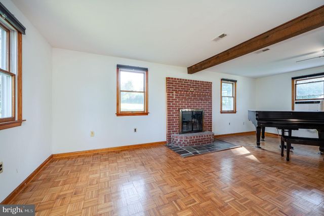 316 RIVER RD, Collegeville, PA 19426