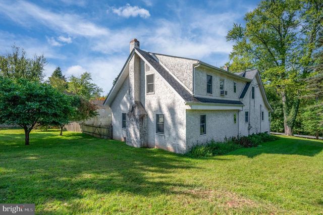 316 RIVER RD, Collegeville, PA 19426