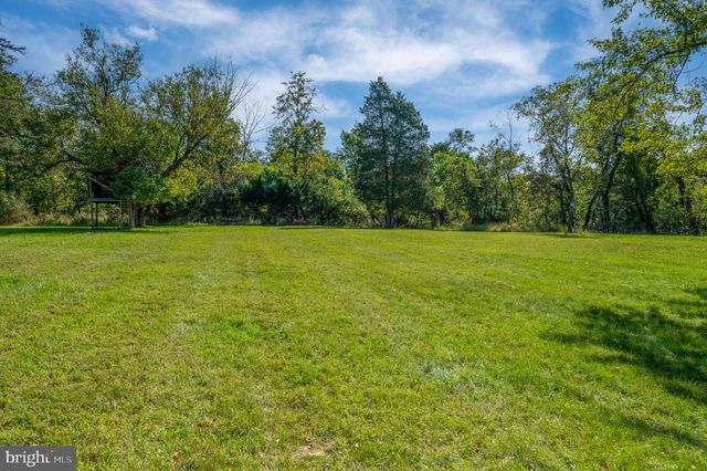 316 RIVER RD, Collegeville, PA 19426