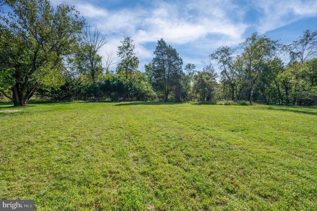 316 RIVER RD, Collegeville, PA 19426