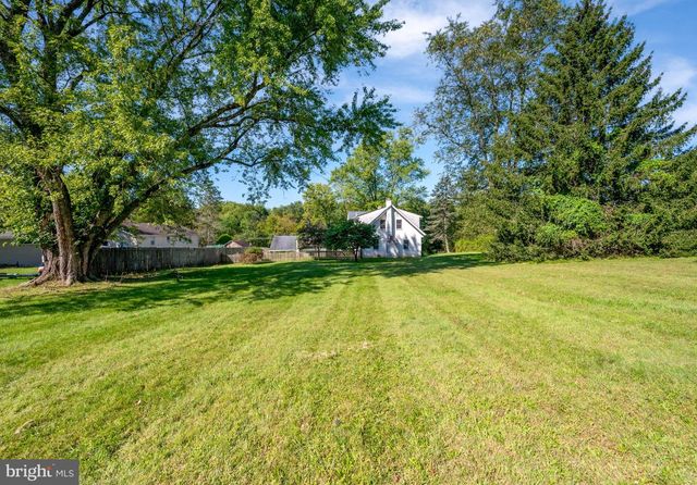 316 RIVER RD, Collegeville, PA 19426