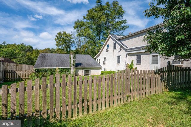316 RIVER RD, Collegeville, PA 19426