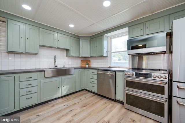 316 RIVER RD, Collegeville, PA 19426
