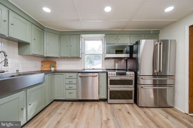 316 RIVER RD, Collegeville, PA 19426