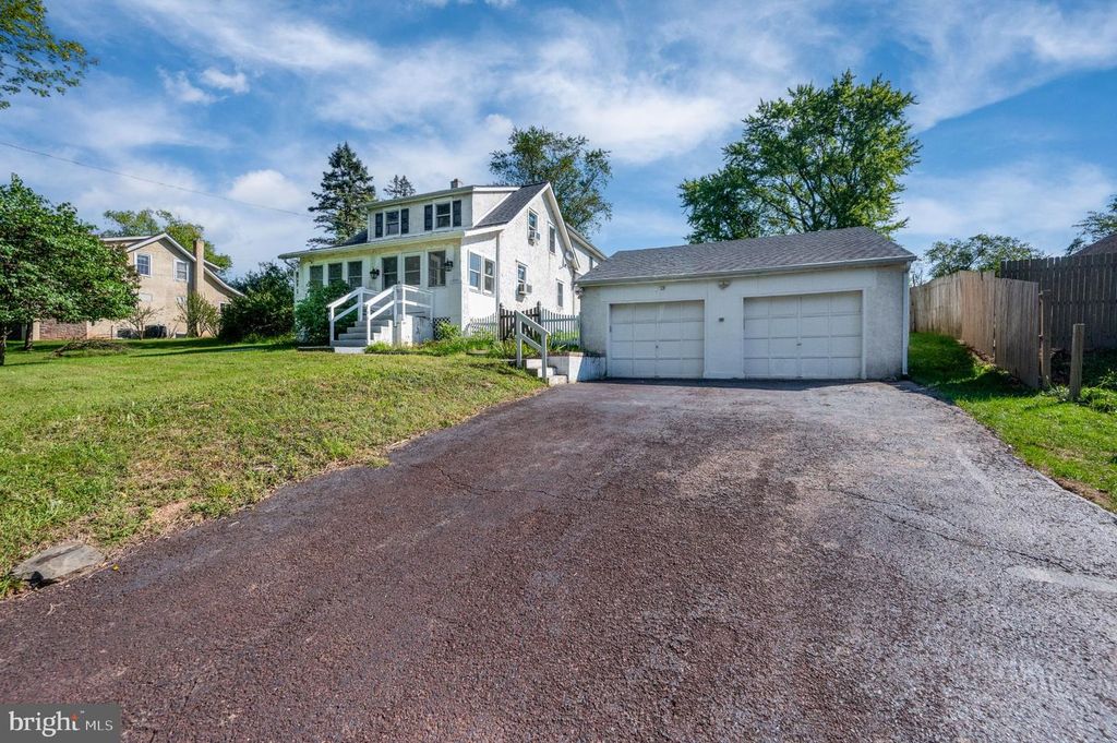 316 RIVER RD, Collegeville, PA 19426