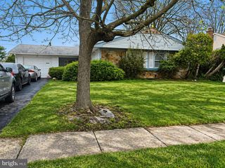 40 TRESCOTT LN, Willingboro, NJ 08046