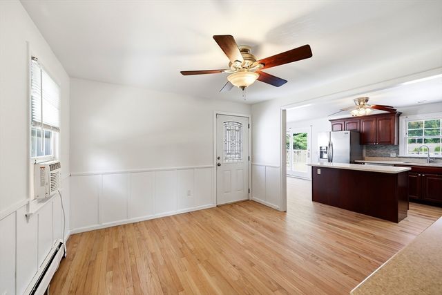 1056 North West St, Agawam, MA 01001