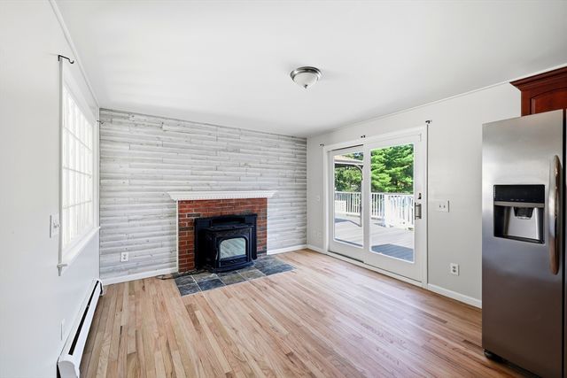 1056 North West St, Agawam, MA 01001