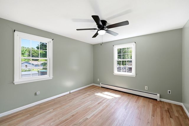 1056 North West St, Agawam, MA 01001