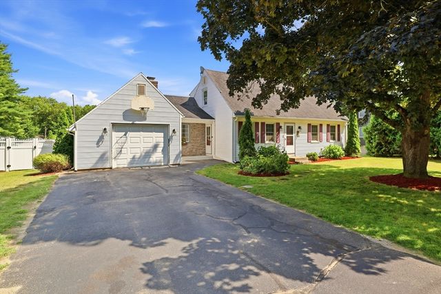 1056 North West St, Agawam, MA 01001