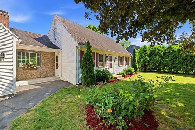 1056 North West St, Agawam, MA 01001