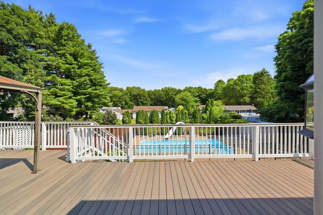 1056 North West St, Agawam, MA 01001