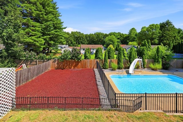 1056 North West St, Agawam, MA 01001