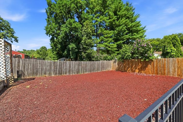 1056 North West St, Agawam, MA 01001