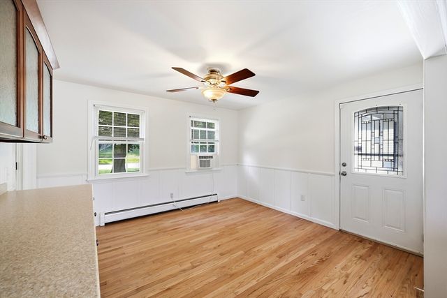 1056 North West St, Agawam, MA 01001