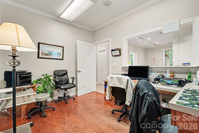 1913 J N Pease Place 201, Charlotte, NC 28262