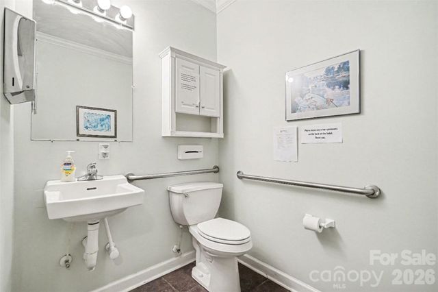 1913 J N Pease Place 201, Charlotte, NC 28262