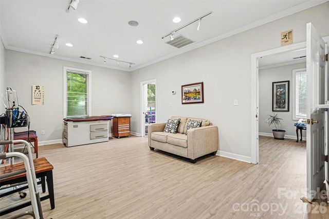 1913 J N Pease Place 201, Charlotte, NC 28262