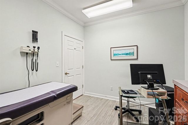 1913 J N Pease Place 201, Charlotte, NC 28262