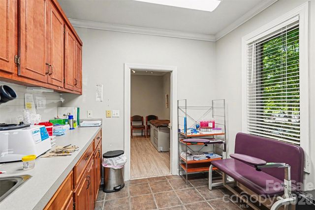 1913 J N Pease Place 201, Charlotte, NC 28262
