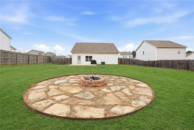 176 Innis Brook Circle, Cartersville, GA 30120