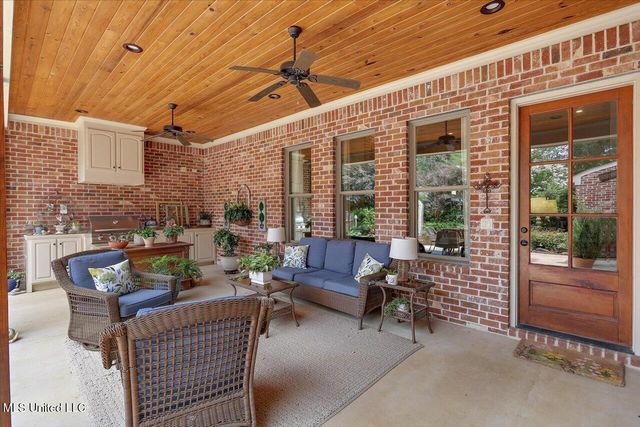 181 Ironwood Plantation Boulevard, Madison, MS 39110
